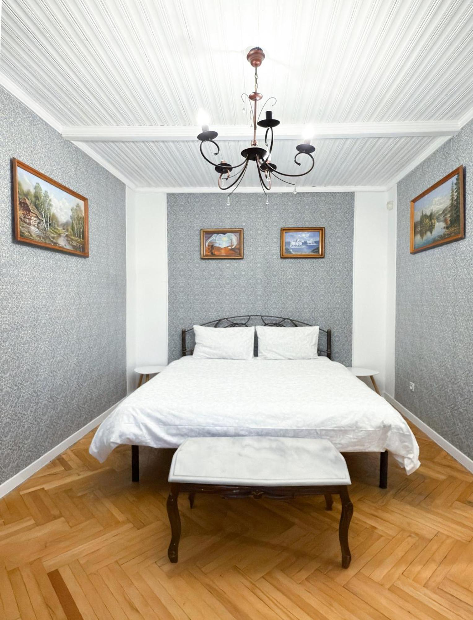 Teodora Square Apartments Площа Святого Теодора Leopoli Esterno foto