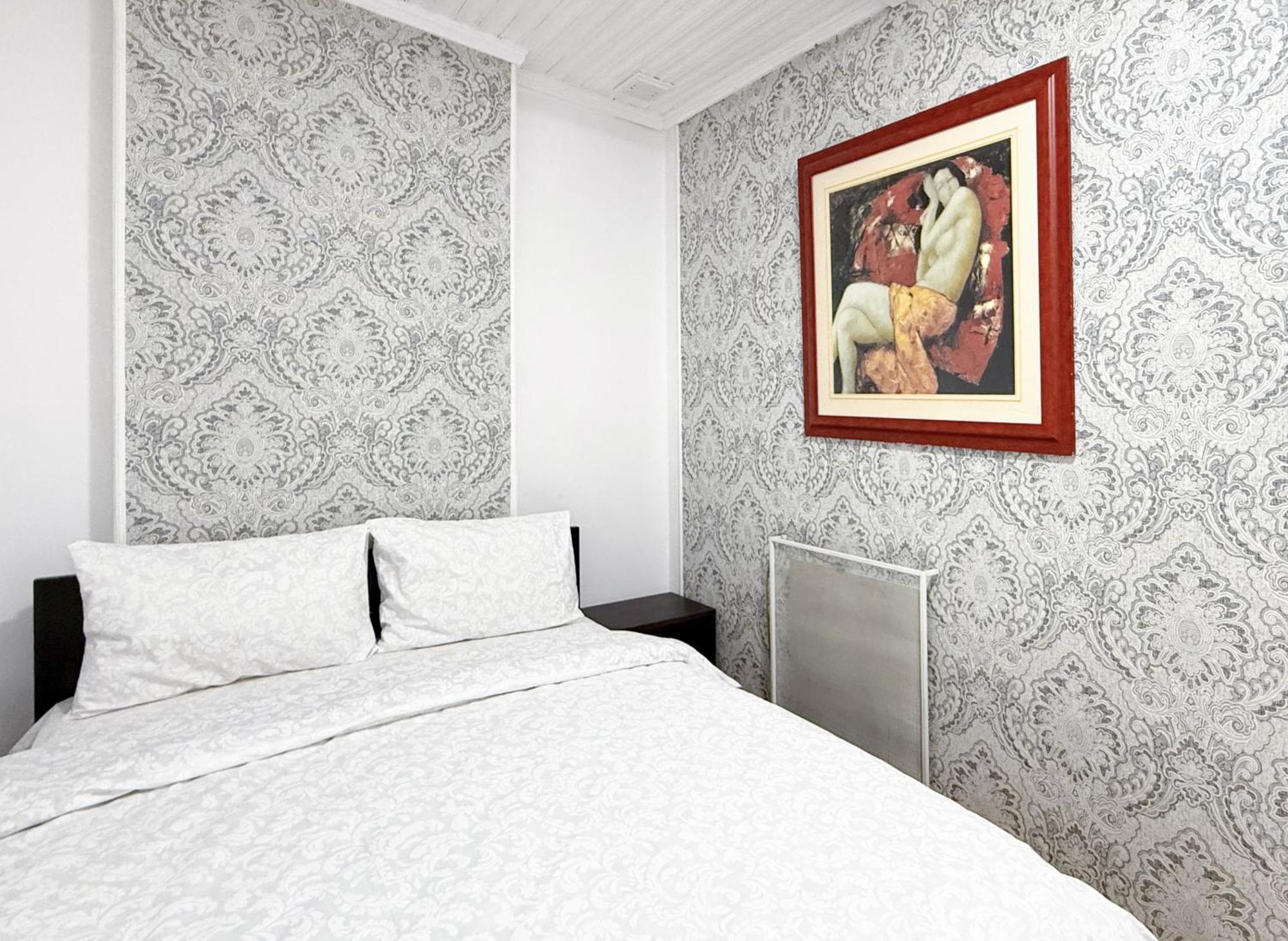Teodora Square Apartments Площа Святого Теодора Leopoli Esterno foto